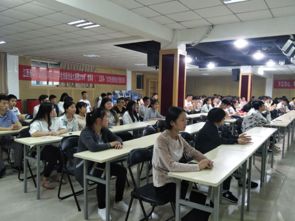 大學(xué)生創(chuàng  )新創(chuàng  )業(yè)的現狀背景