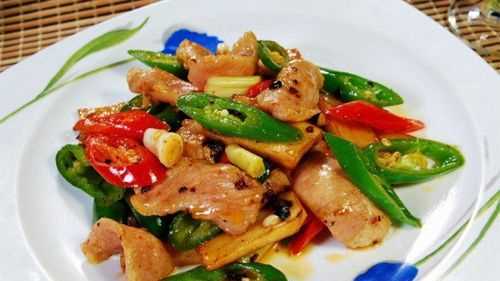 營(yíng)養彩椒炒牛肉是怎么做的視頻