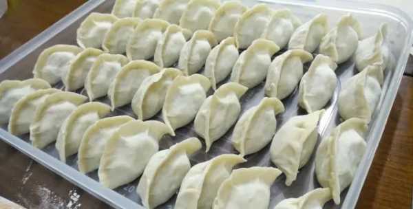 包好的餃子放冷凍室可以放多長(zhǎng)時(shí)間,自己做的餃子冷凍可以保存多久圖1