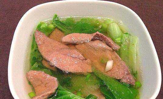 桑樹(shù)葉怎樣處理泡水喝,“山參熱補桑樹(shù)葉清補”怎樣正確食用桑葉圖2