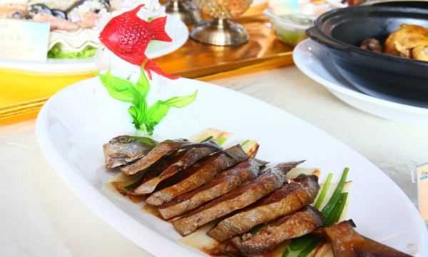 鯧魚怎么做最好吃又簡(jiǎn)單,鯧魚怎么做好吃又簡(jiǎn)單圖3