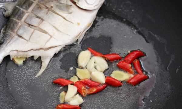 鯧魚怎么做最好吃又簡(jiǎn)單,鯧魚怎么做好吃又簡(jiǎn)單圖6