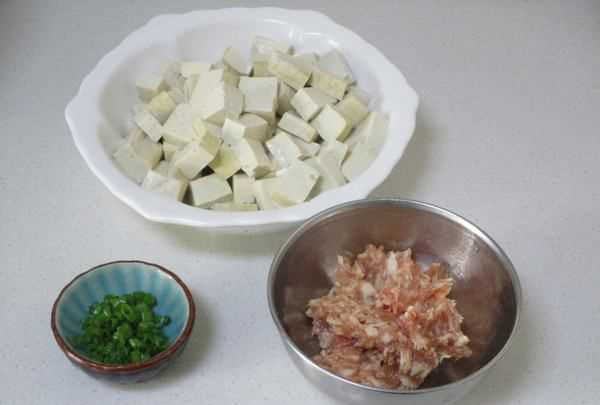 豆腐怎樣做才好吃既簡單又好吃,家常豆腐怎么做好吃簡單視頻圖1