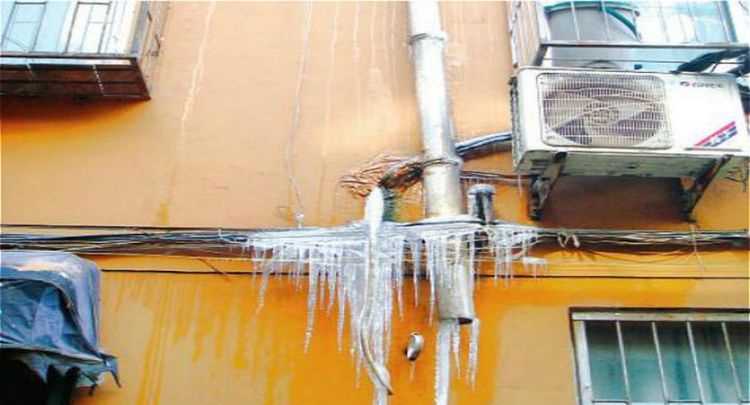 下雪水管堵住怎么辦