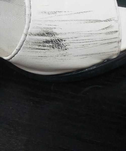 白衣、白鞋上的黃漬用什么辦法可以清除