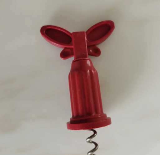 開(kāi)紅酒的正確方法,紅酒怎么開(kāi)瓶塞圖7