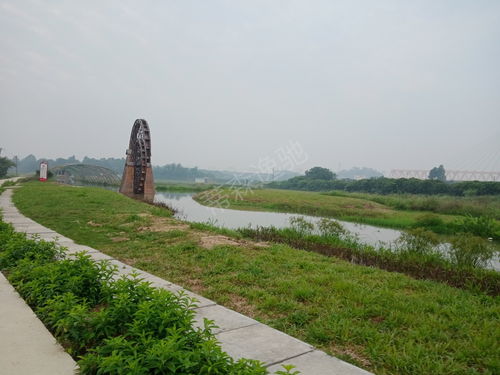 關(guān)于村莊有山有水的詩(shī)句