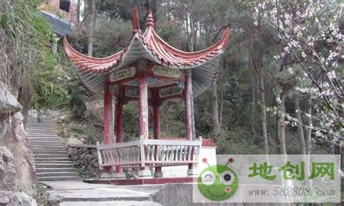 描寫(xiě)家鄉花景的詩(shī)句古詩(shī)詞