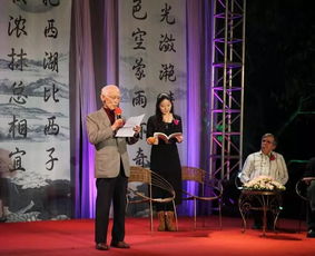 關(guān)于西湖邊描寫(xiě)秋夜的詩(shī)句