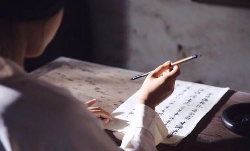 李清照作文開(kāi)頭如何寫(xiě)