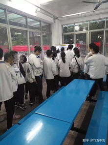 自動(dòng)售貨機進(jìn)校園的作文