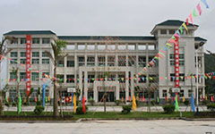 寫實(shí)驗(yàn)小學(xué)校園的作文300字,寫實(shí)驗(yàn)小學(xué)校園的作文400字,寫實(shí)驗(yàn)小學(xué)校園美景的作文