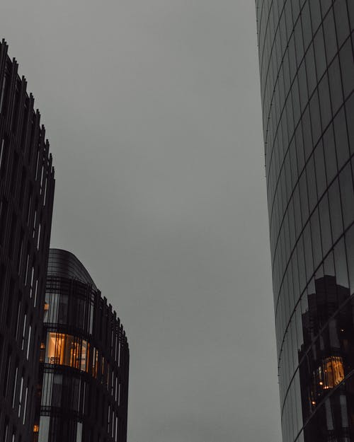 通往成功的橋梁是自信的語(yǔ)錄