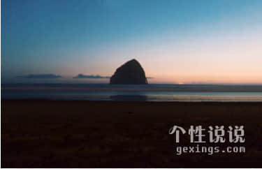 致自己經(jīng)典說(shuō)說(shuō)2019：何必委屈自己去附和一段見(jiàn)不得光的感情