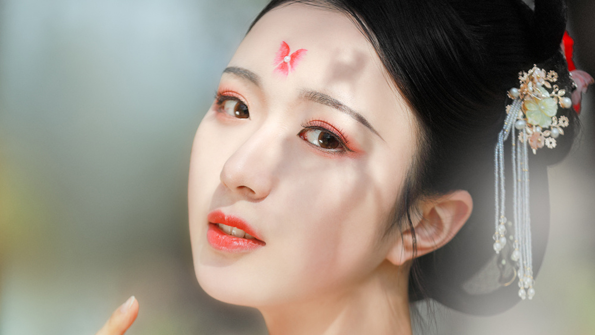 愿這世上所有溫柔的人，路無(wú)險(xiǎn)阻，日月相伴，星辰為友