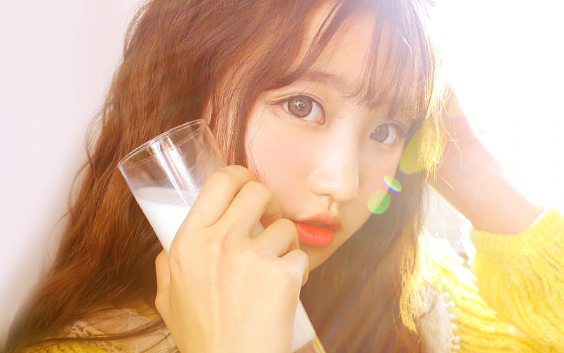 愛(ài)慕月光的人并不將它據(jù)為己有，能遠(yuǎn)遠(yuǎn)望著，就已足夠