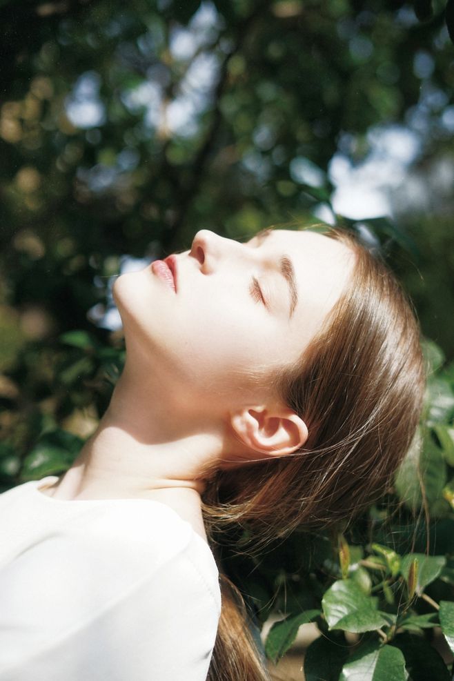 正能量說(shuō)說(shuō) 生命必須要有裂縫，陽(yáng)光才能照射進(jìn)來(lái)