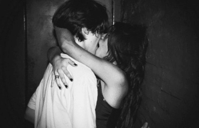 2018年經(jīng)典說說大全：病了心臟濕了眼眶臟了舊巷