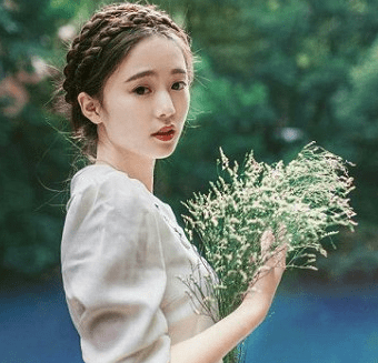 2021最扎心的傷感說(shuō)說(shuō)  付出過(guò)的真心，是讓人作嘔的笑話