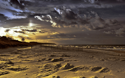 一度哽咽喪到極致的傷感說(shuō)說(shuō)大全